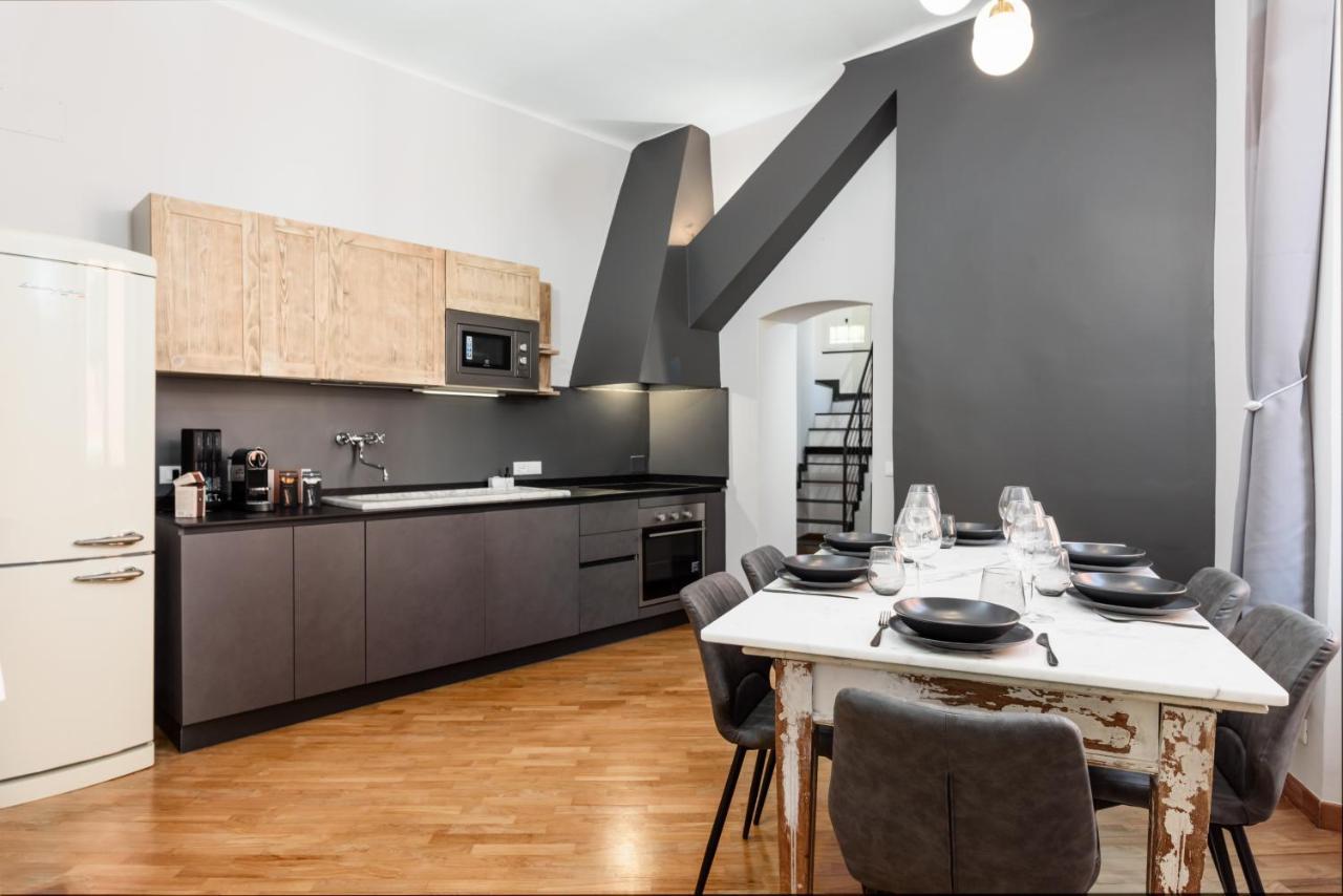 Apartmán Esclusivo 130 Mq + Terrazzo Via San Vincenzo Janov Exteriér fotografie