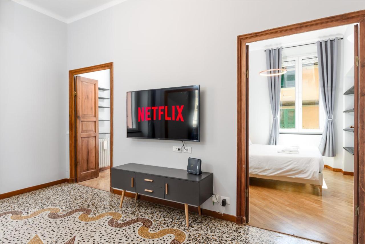 Apartmán Esclusivo 130 Mq + Terrazzo Via San Vincenzo Janov Exteriér fotografie